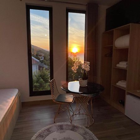 Four Generation Hotel Široka Eksteriør bilde