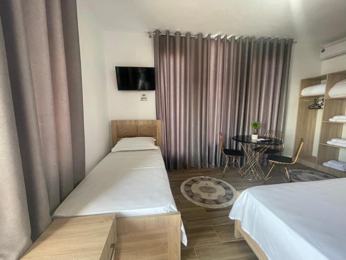 Four Generation Hotel Široka Eksteriør bilde