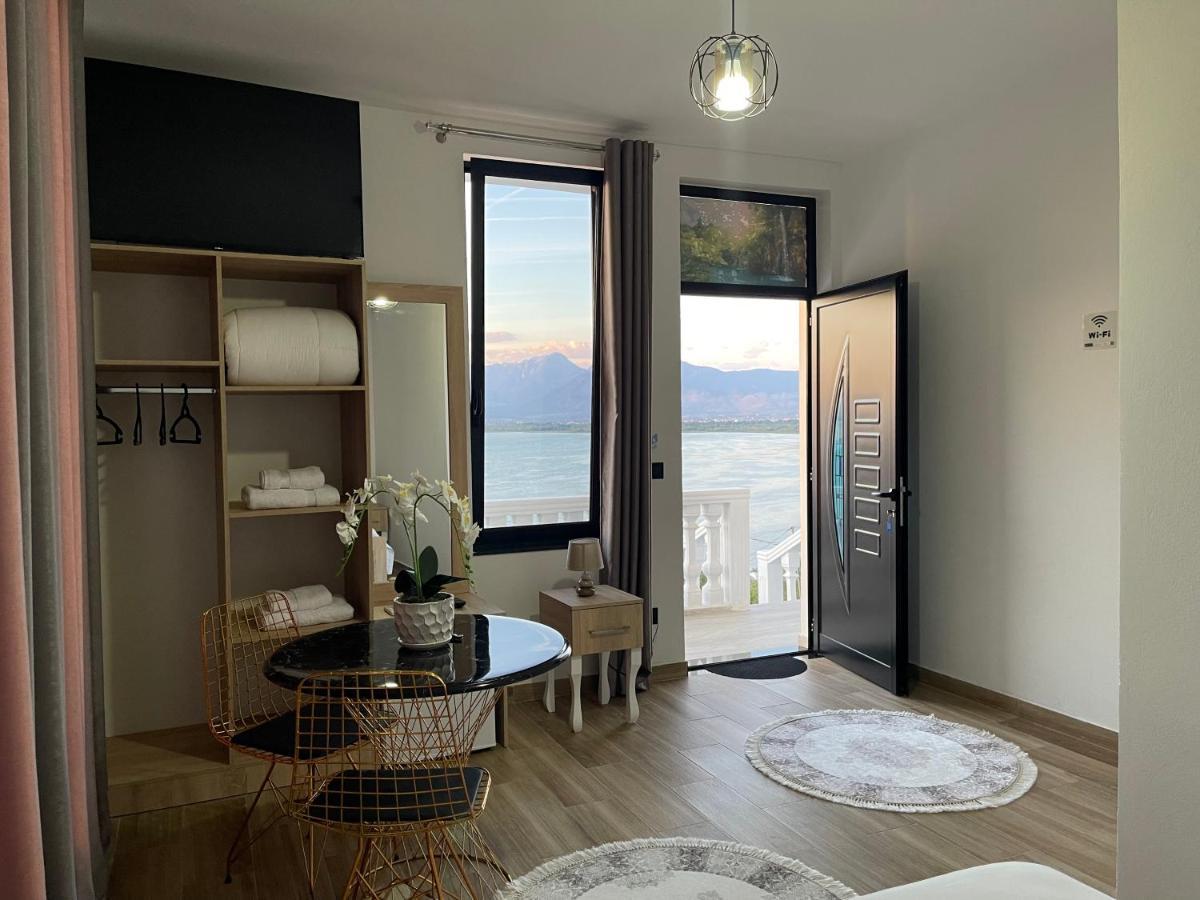 Four Generation Hotel Široka Eksteriør bilde