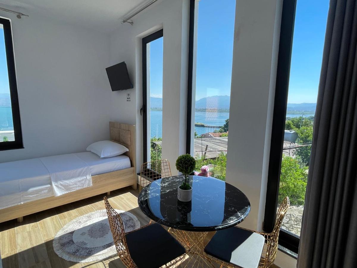 Four Generation Hotel Široka Eksteriør bilde