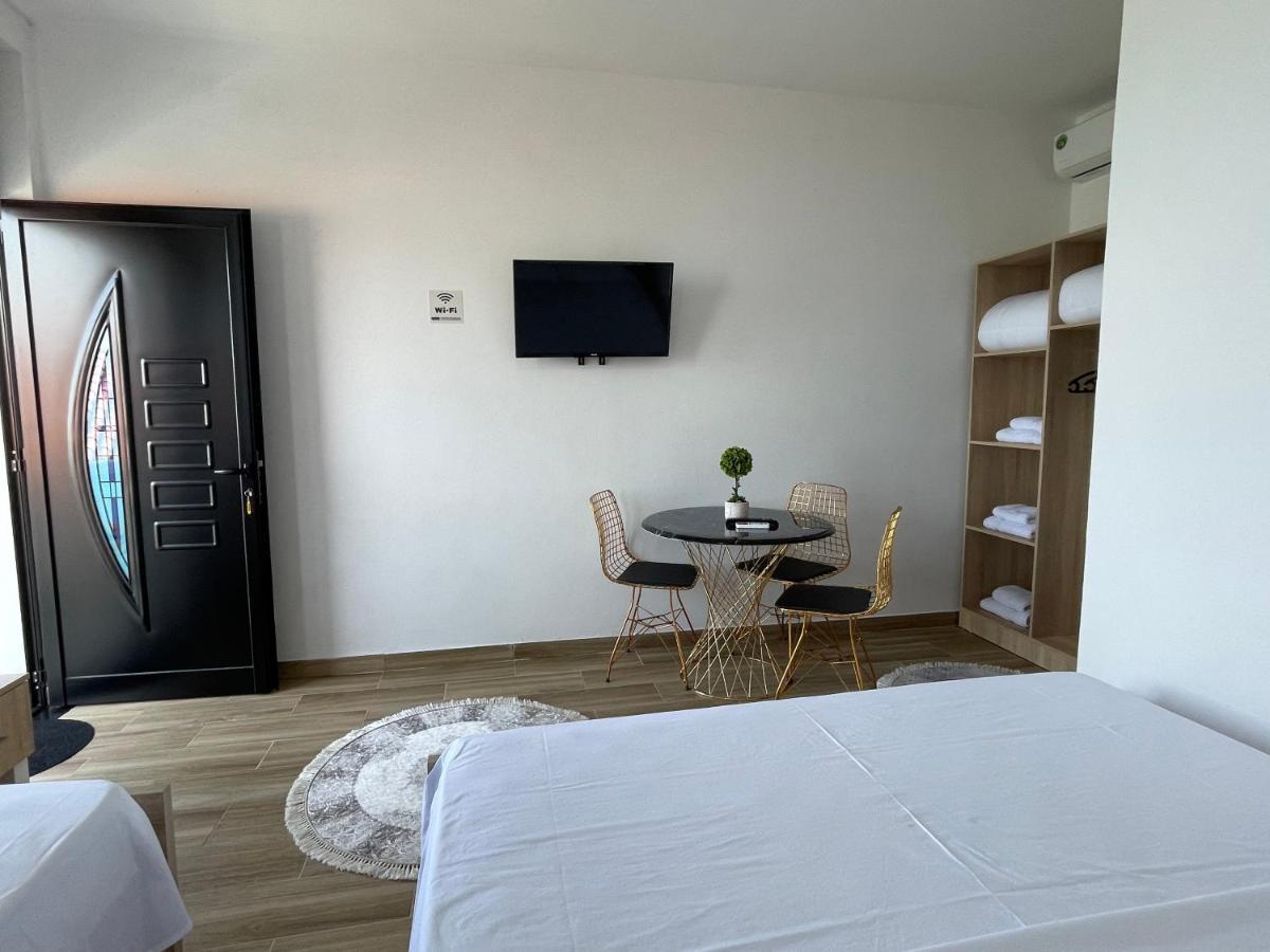 Four Generation Hotel Široka Eksteriør bilde