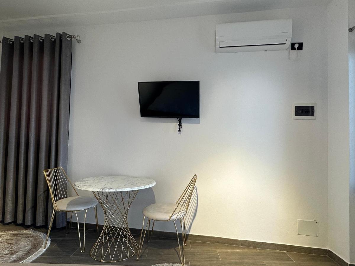 Four Generation Hotel Široka Eksteriør bilde