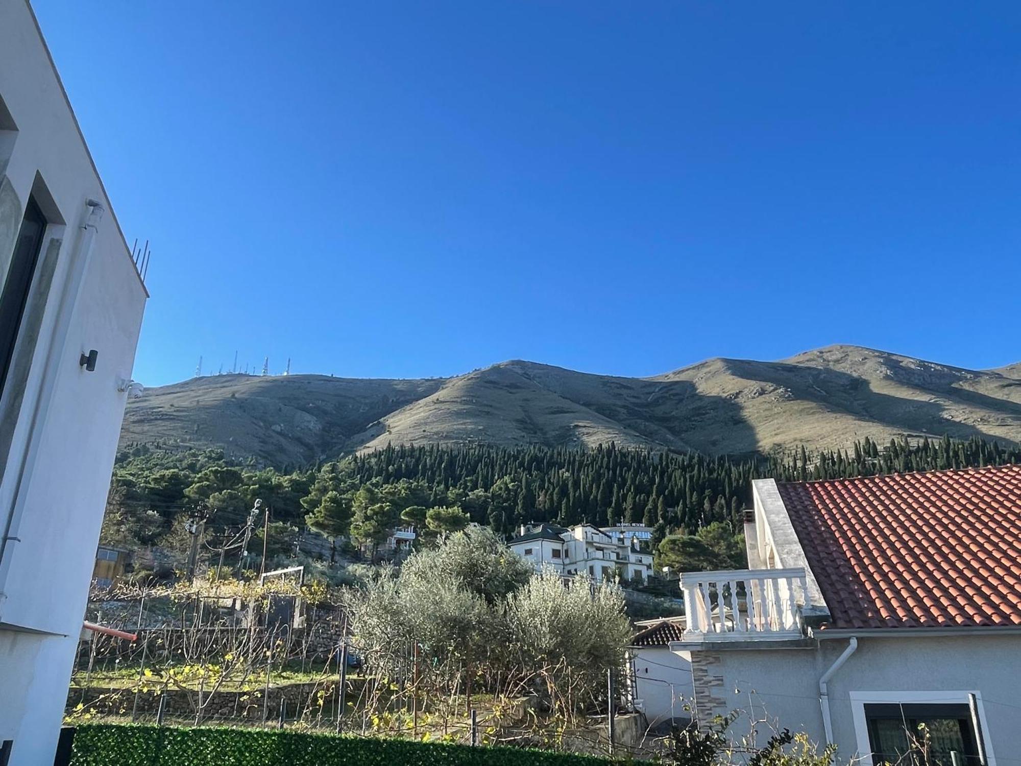 Four Generation Hotel Široka Eksteriør bilde