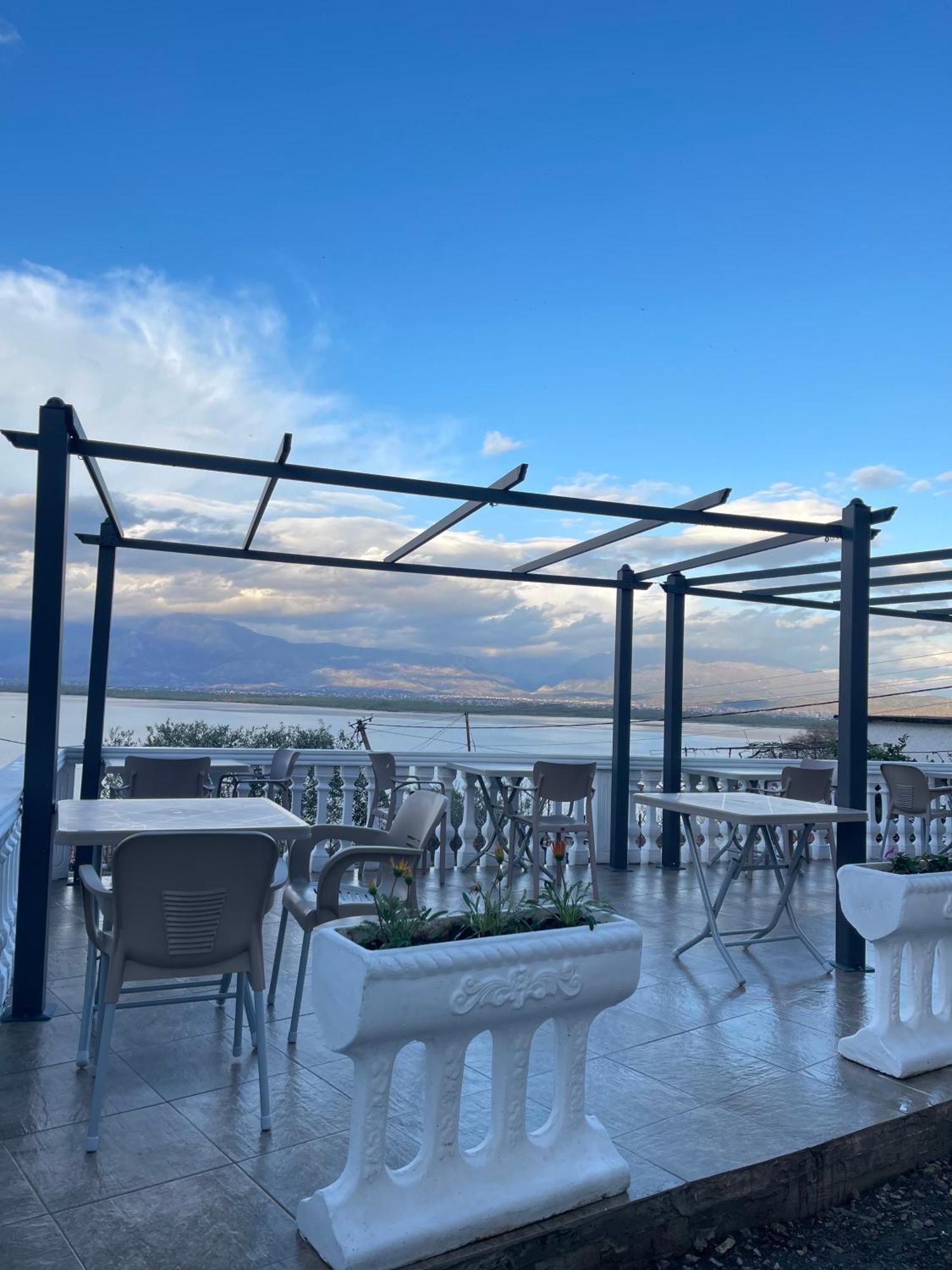 Four Generation Hotel Široka Eksteriør bilde